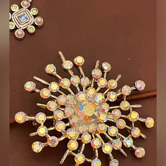 Brown Leather Journal with vintage jewelry accents - Picture 3 of 9